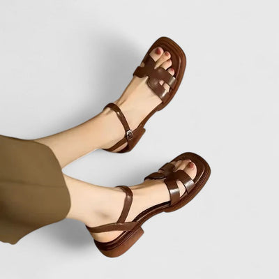 Deliane - Sophisticated Flat Sandals