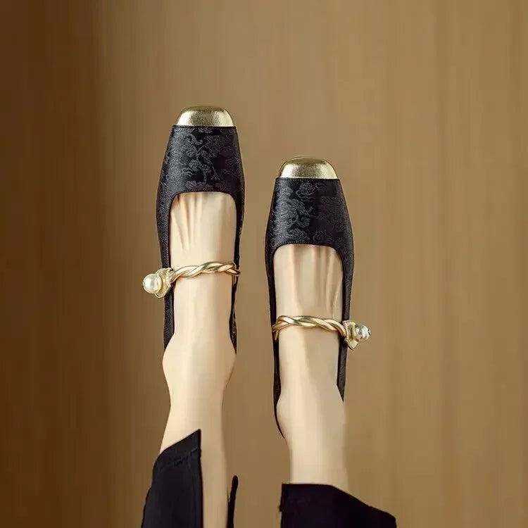 Aisha™ Elegant Vintage Look Flats