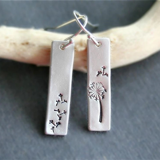 Aitana™ Vintage Rectangular Dandelion Earrings
